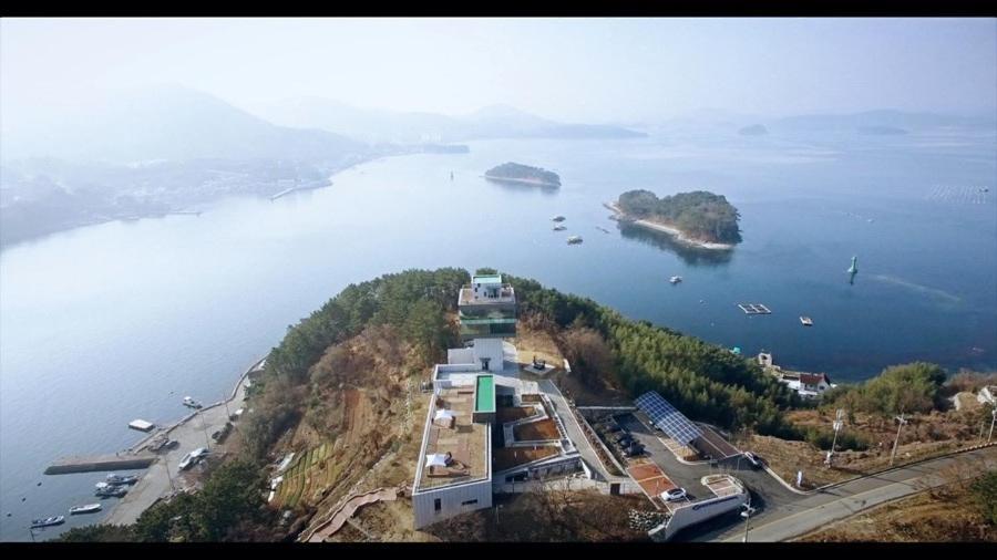 Geoje Seaside Luxury Family Villa מראה חיצוני תמונה